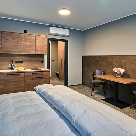 Aba Aparthotel *