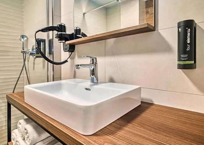Aba Aparthotel 4*